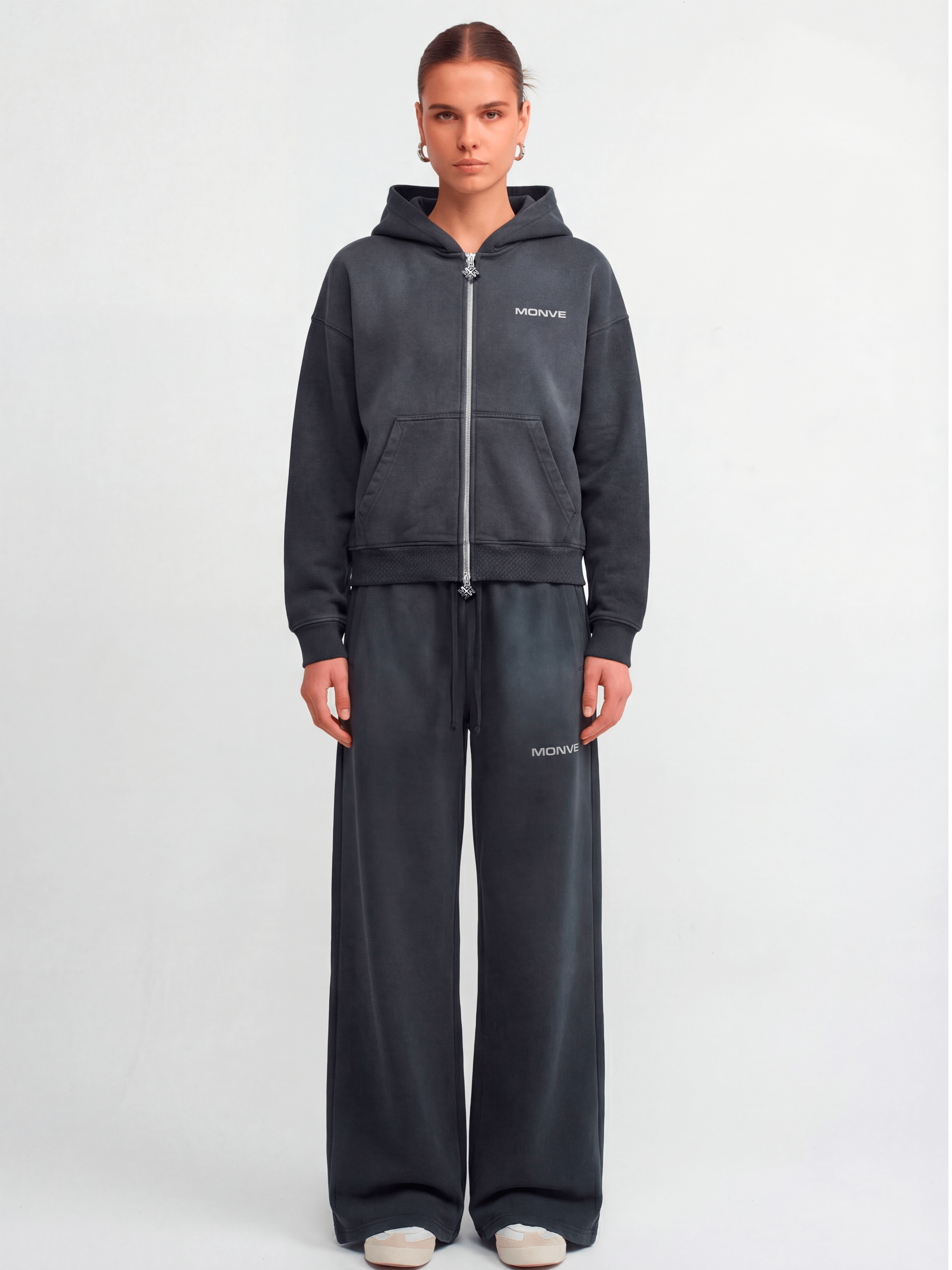 Essential Tracksuit Zipper